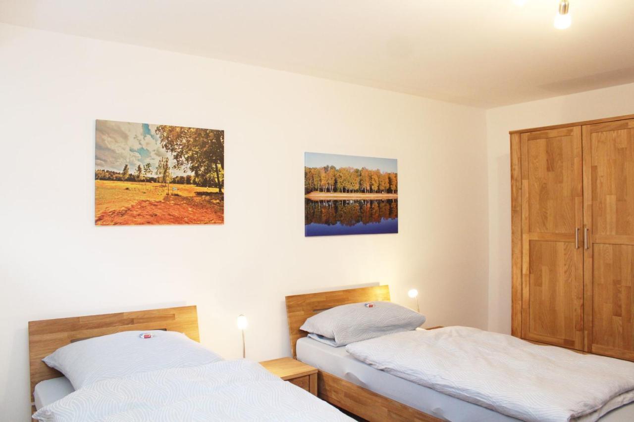 Ferienwohnung Kastanienblick Ульцинь Екстер'єр фото